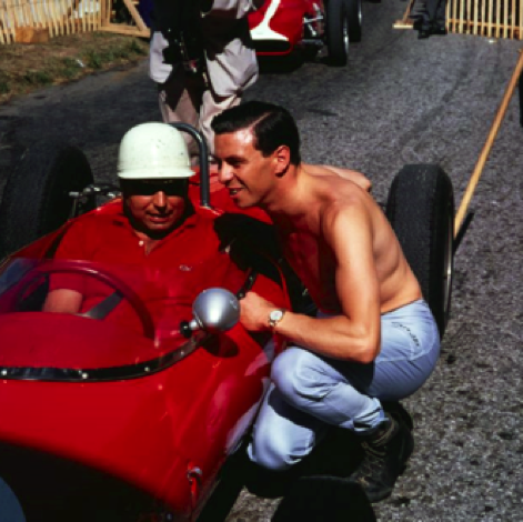 Jim discute avec un autre pilote
© J.C. Martha